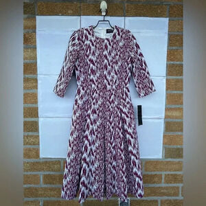 FRONT ROW by Sara and Goldy trapeze hem graphic dress 4